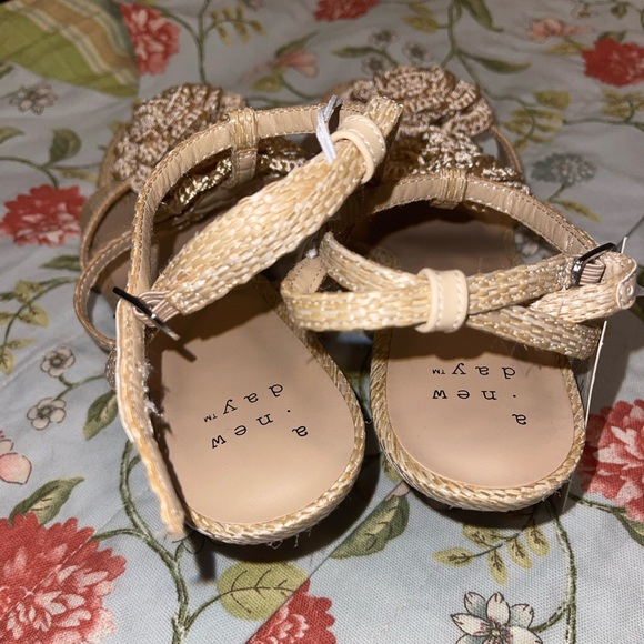A New Day Esme Tan Crotchet Flower Kitten Heels - Picture 15 of 16
